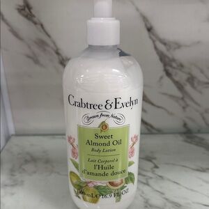 Crabtree & Evelyn Sweet Almond Oil Body Lotion - White and Green